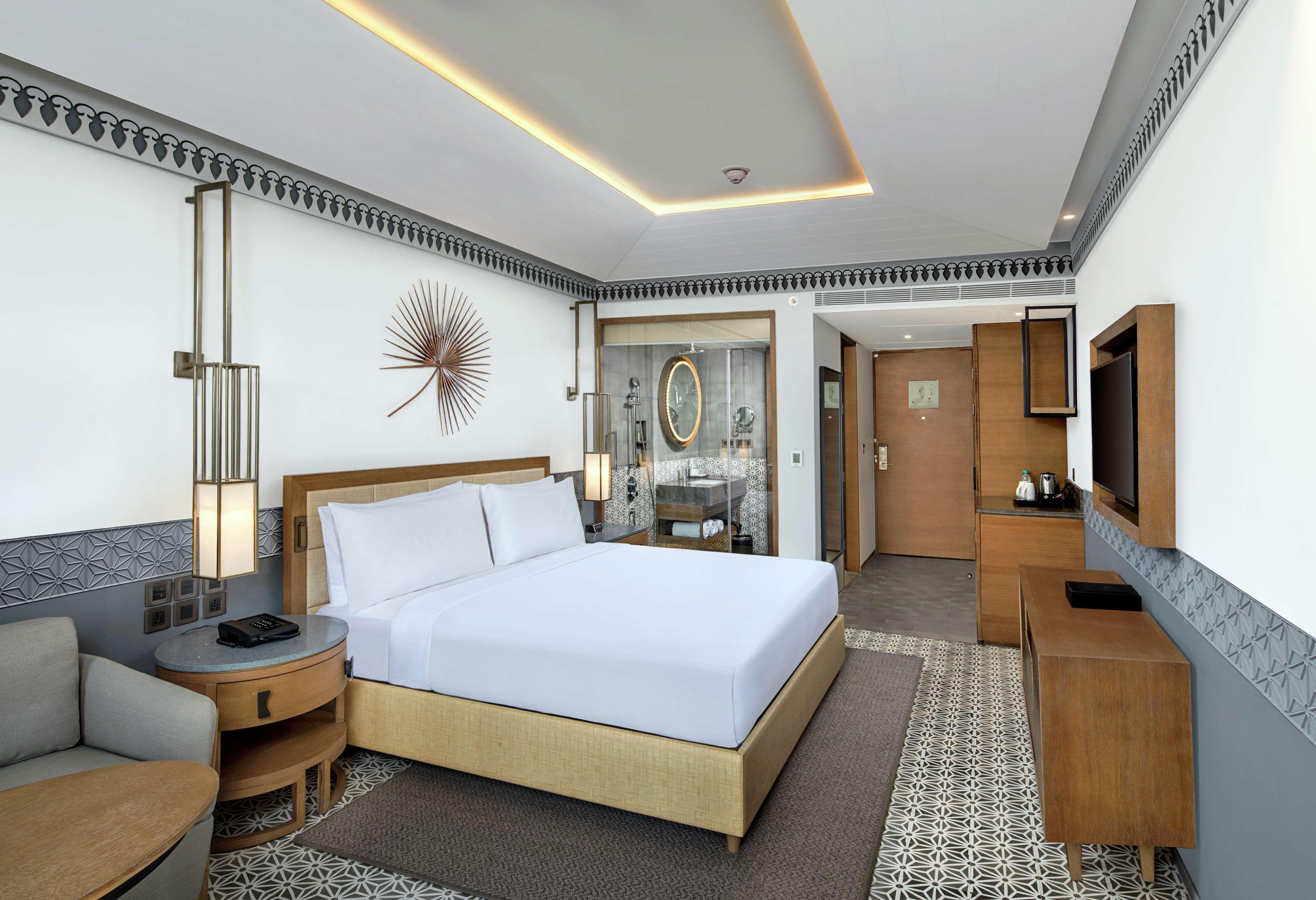 Doubletree By Hilton Goa - Panaji Hotel Екстериор снимка