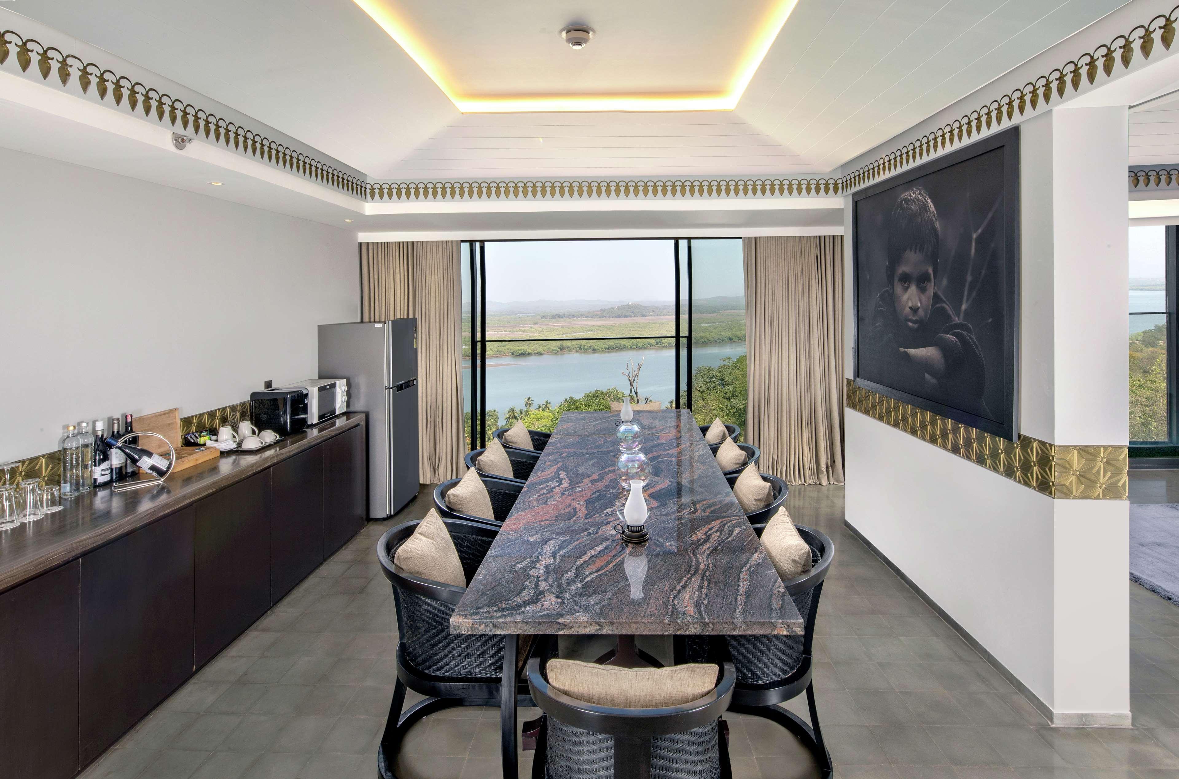 Doubletree By Hilton Goa - Panaji Hotel Екстериор снимка