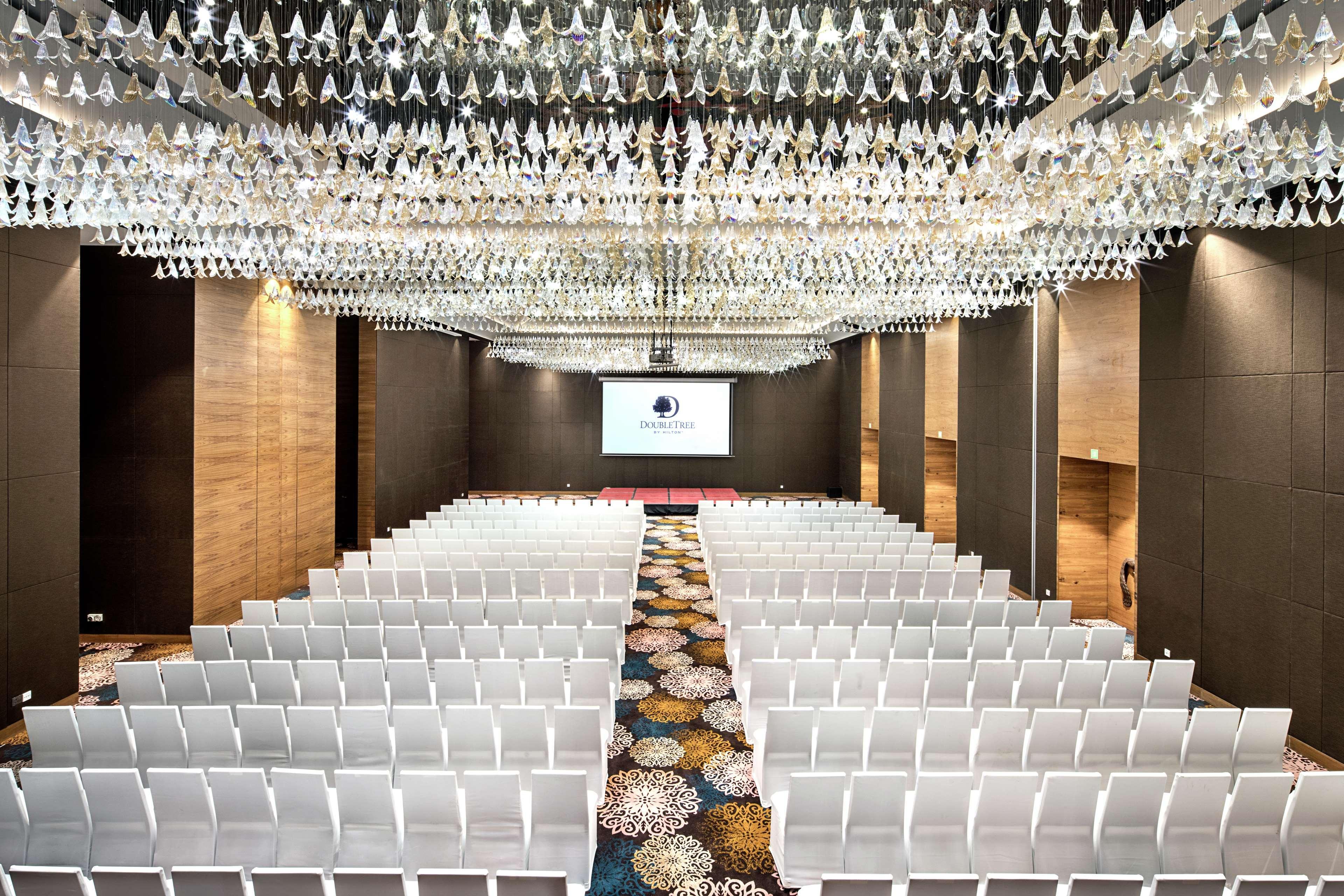 Doubletree By Hilton Goa - Panaji Hotel Екстериор снимка