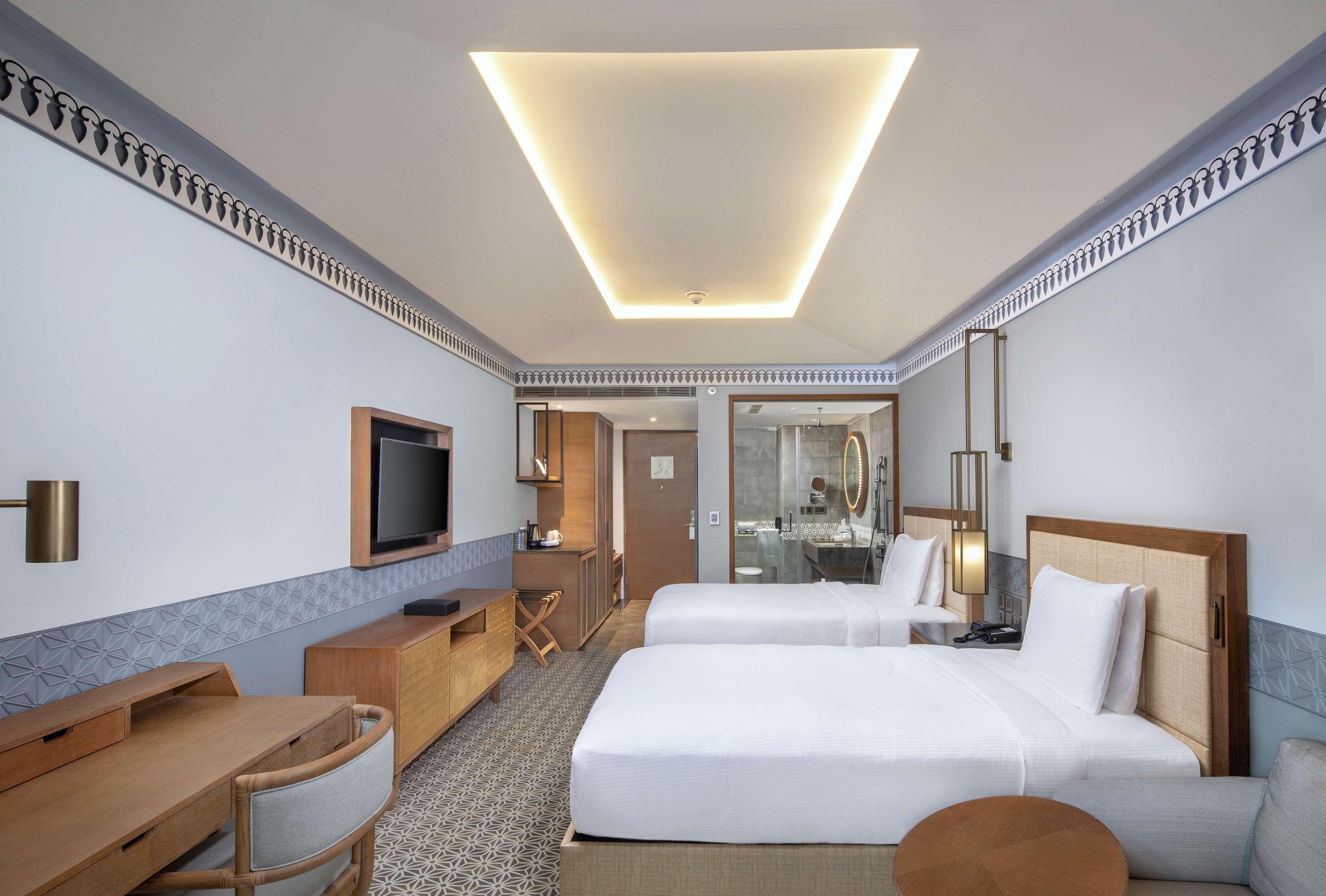 Doubletree By Hilton Goa - Panaji Hotel Екстериор снимка
