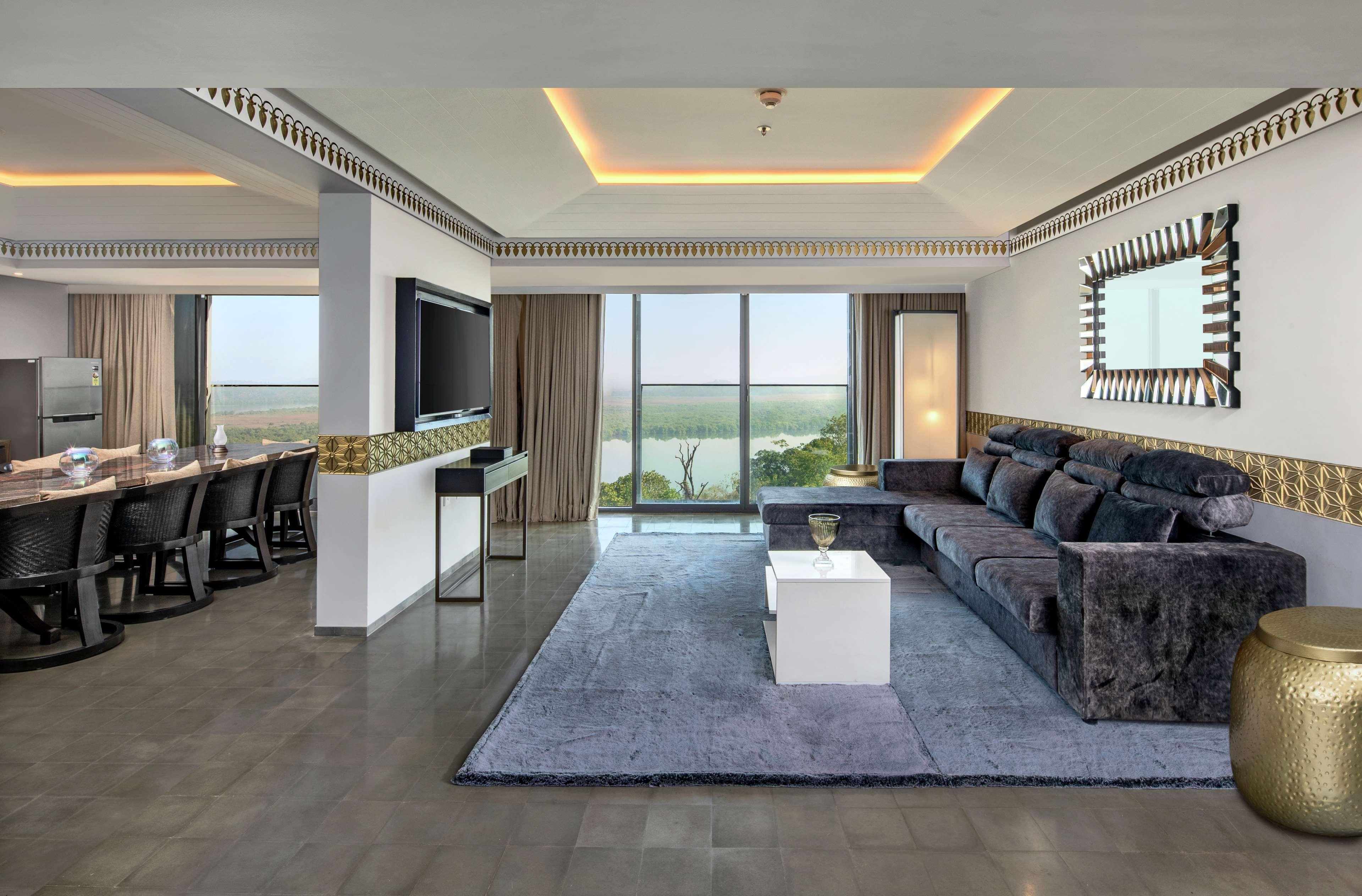 Doubletree By Hilton Goa - Panaji Hotel Екстериор снимка