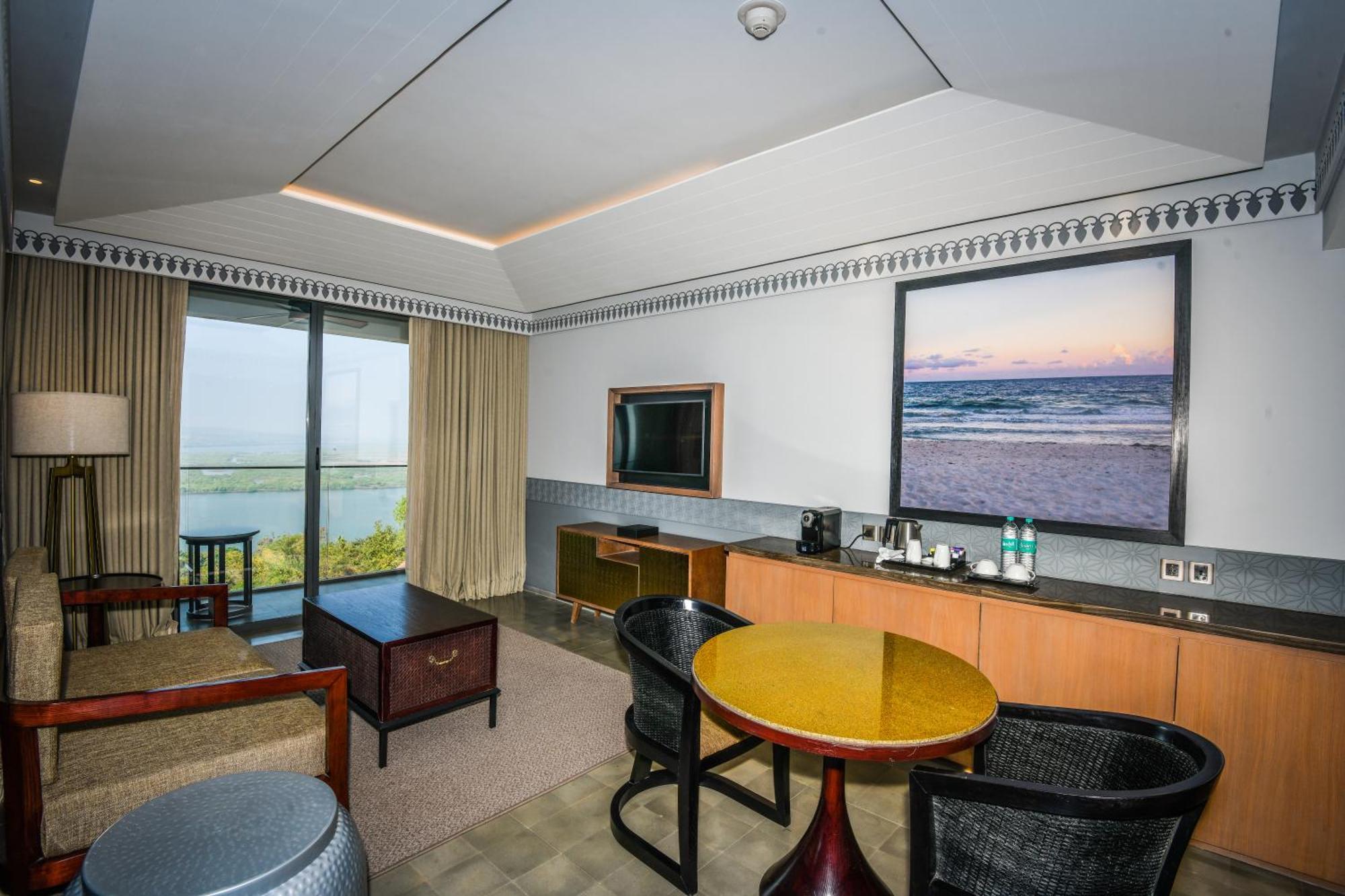 Doubletree By Hilton Goa - Panaji Hotel Екстериор снимка