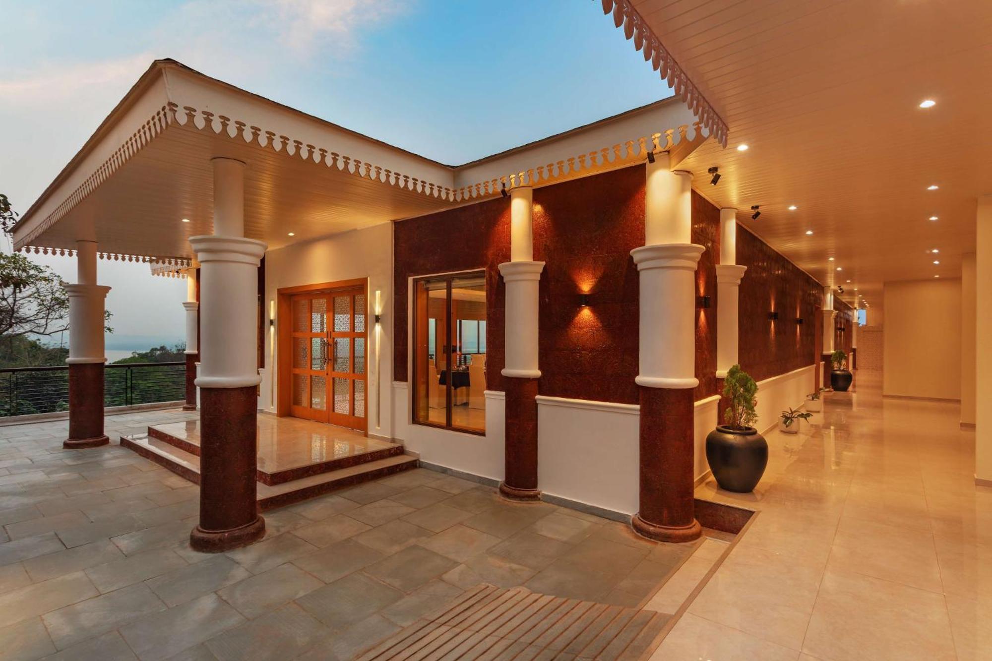 Doubletree By Hilton Goa - Panaji Hotel Екстериор снимка