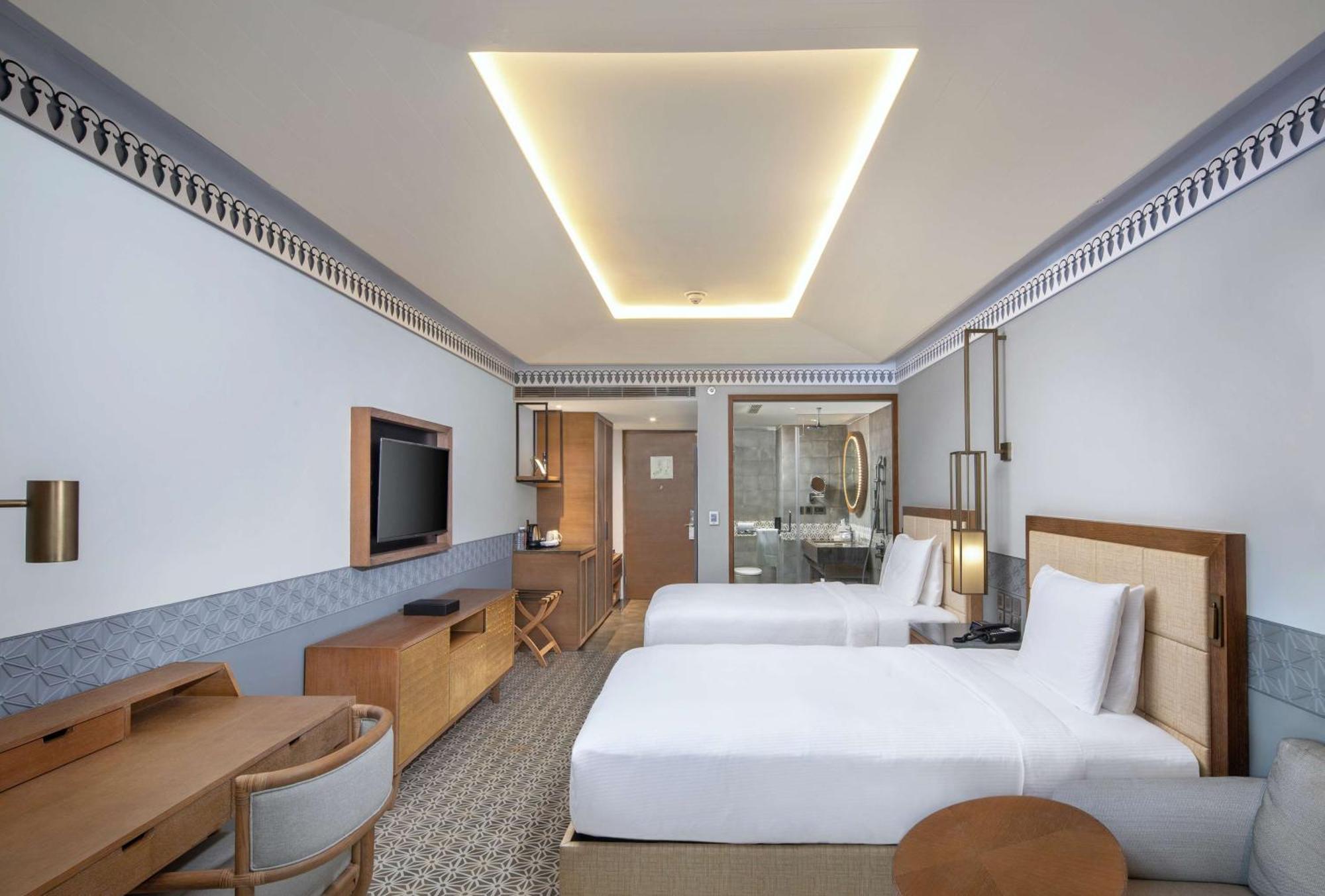 Doubletree By Hilton Goa - Panaji Hotel Екстериор снимка