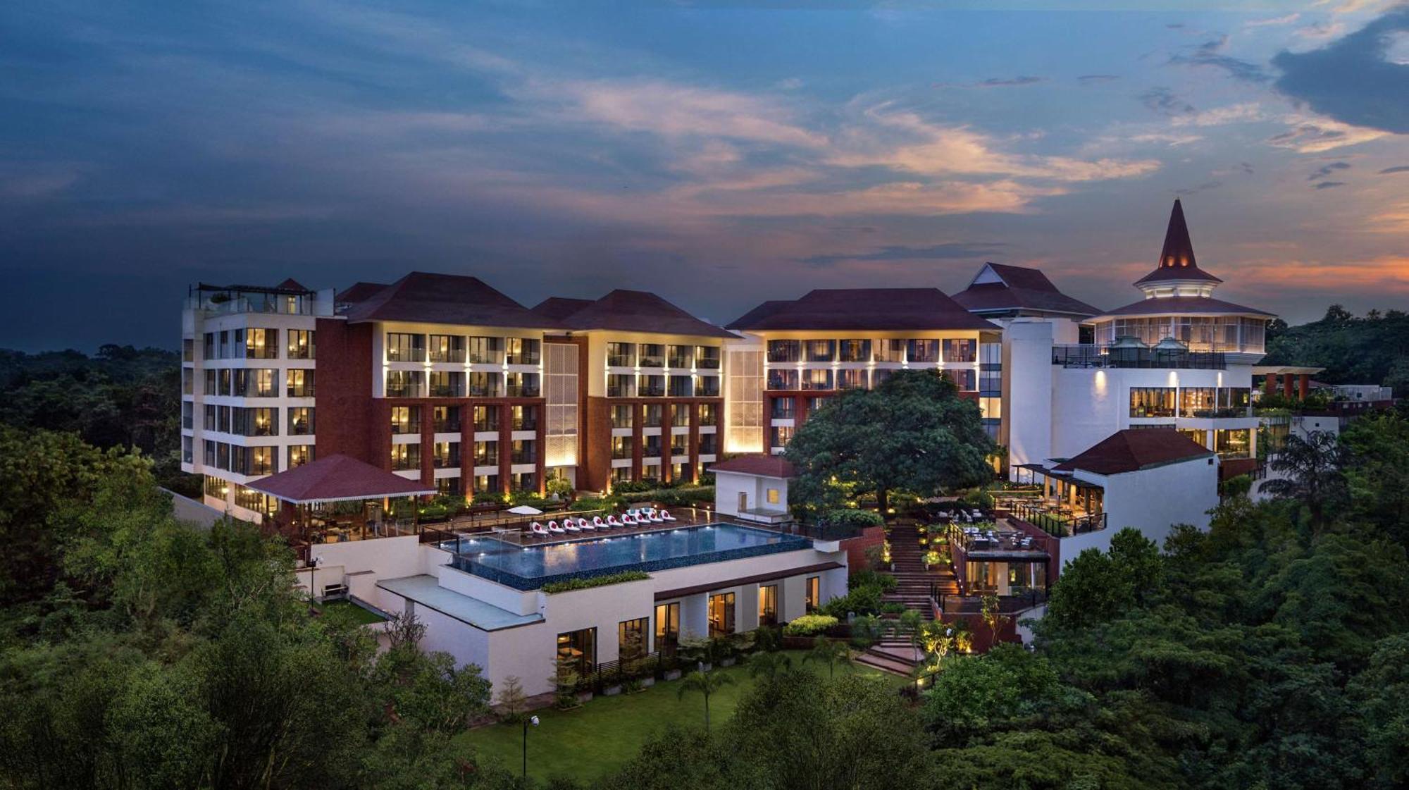Doubletree By Hilton Goa - Panaji Hotel Екстериор снимка